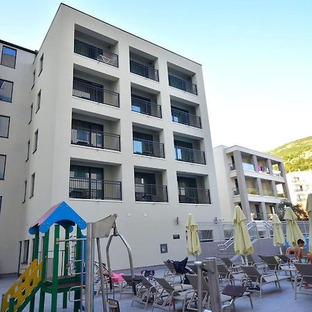 Brand New ! Seaside Apt With Poolview & Parking بودفا المظهر الخارجي الصورة