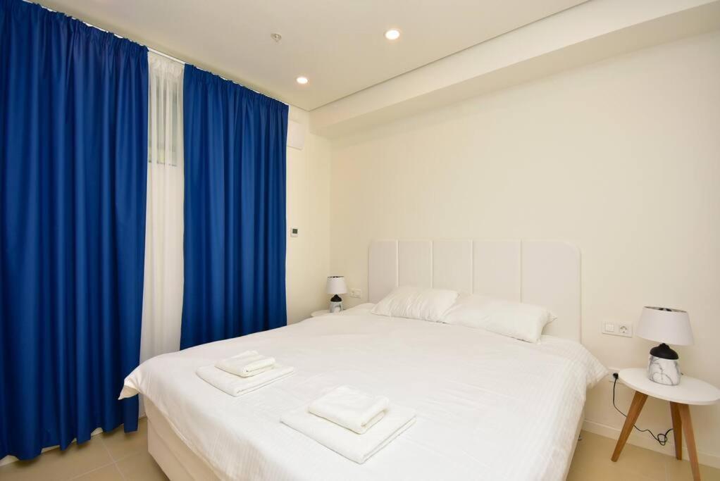 Brand New ! Seaside Apt With Poolview & Parking بودفا المظهر الخارجي الصورة