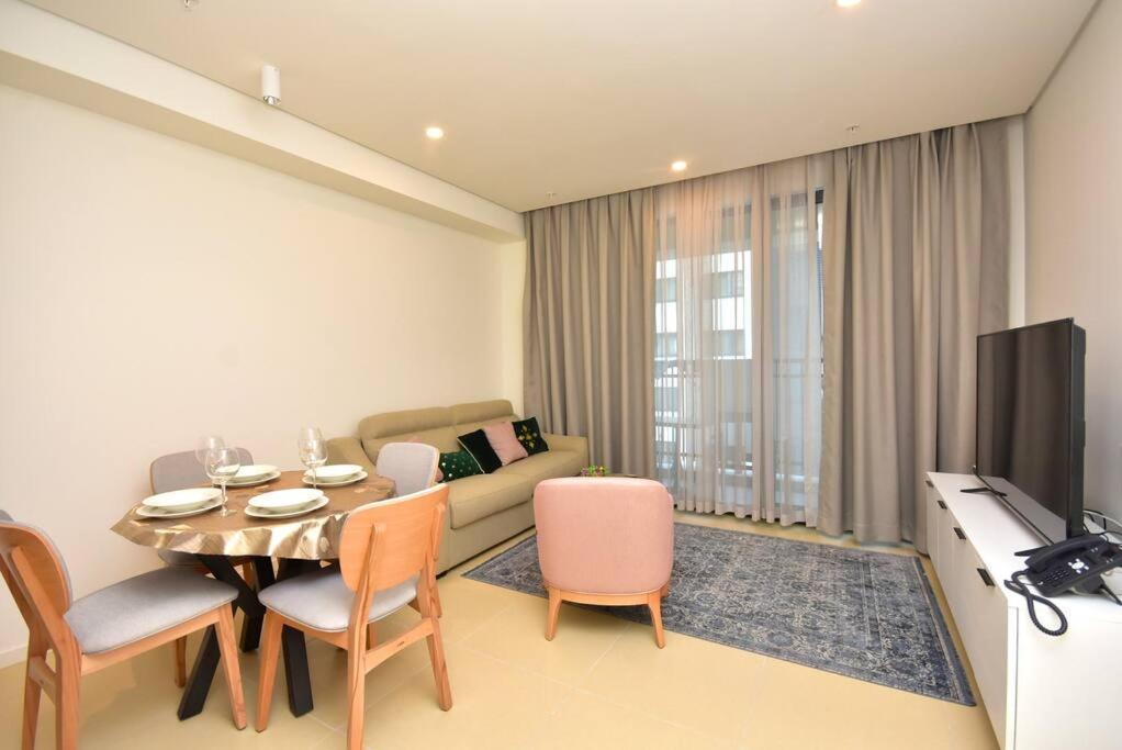 Brand New ! Seaside Apt With Poolview & Parking بودفا المظهر الخارجي الصورة