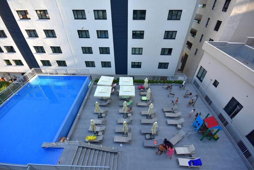 Brand New ! Seaside Apt With Poolview & Parking بودفا المظهر الخارجي الصورة